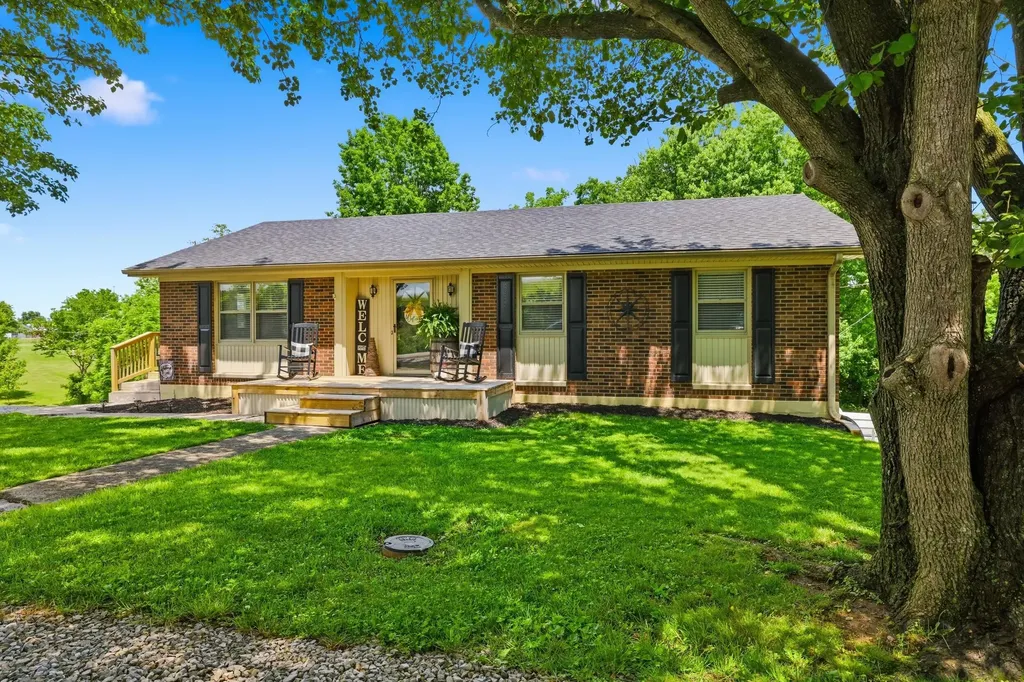 1623 Oakland Lane Harrodsburg KY 40330