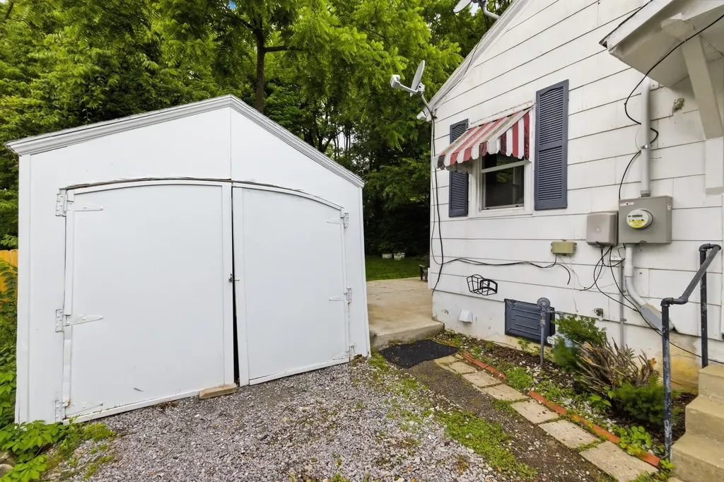 221 N 1st Street Danville KY 40422