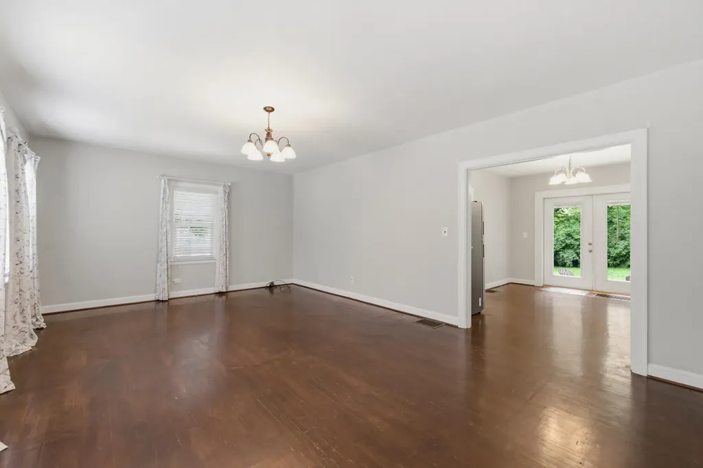 221 N 1st Street Danville KY 40422