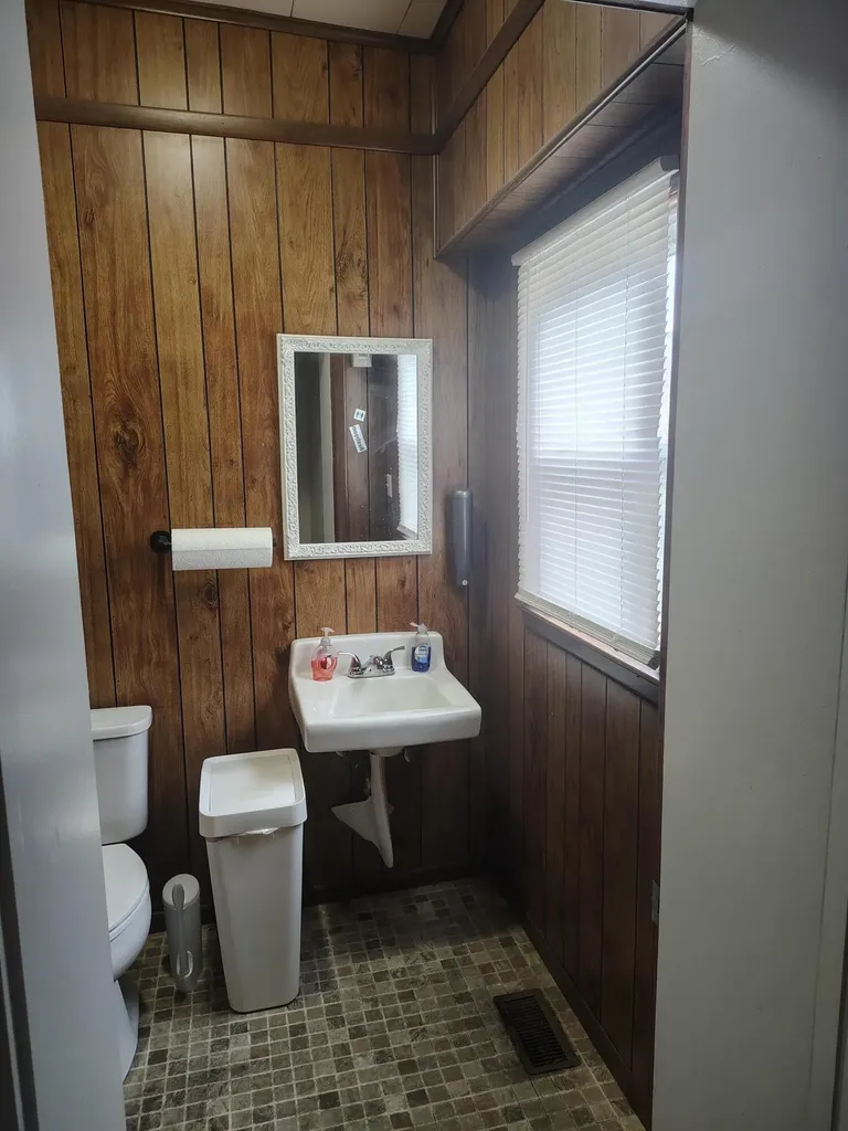 1129 W Lexington Avenue Winchester KY 40391