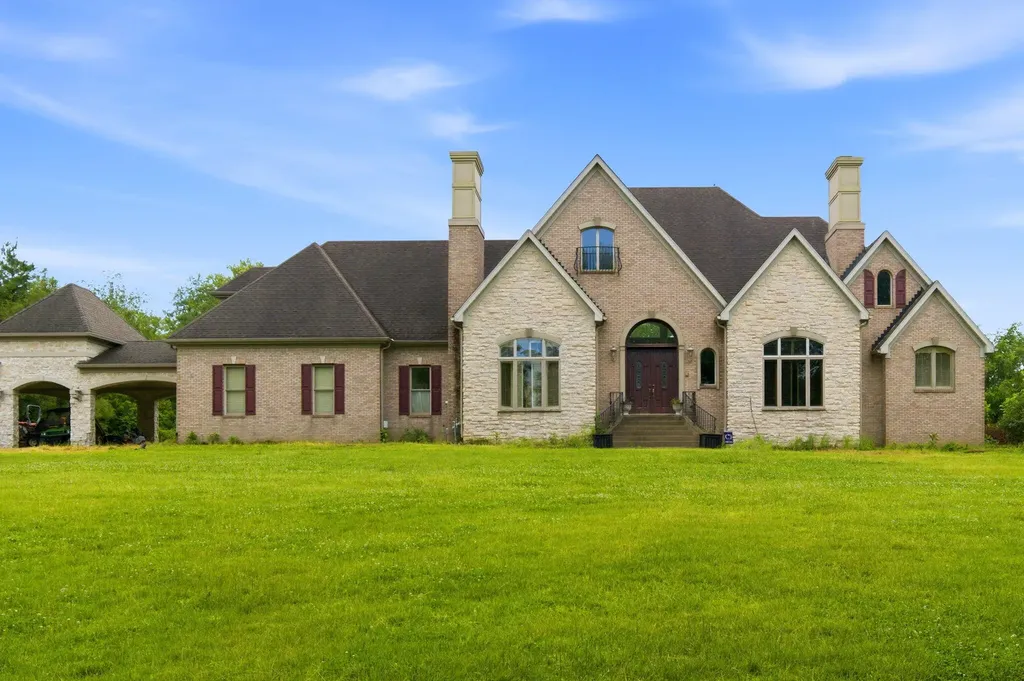 22 Timberwood Drive Simpsonville KY 40067
