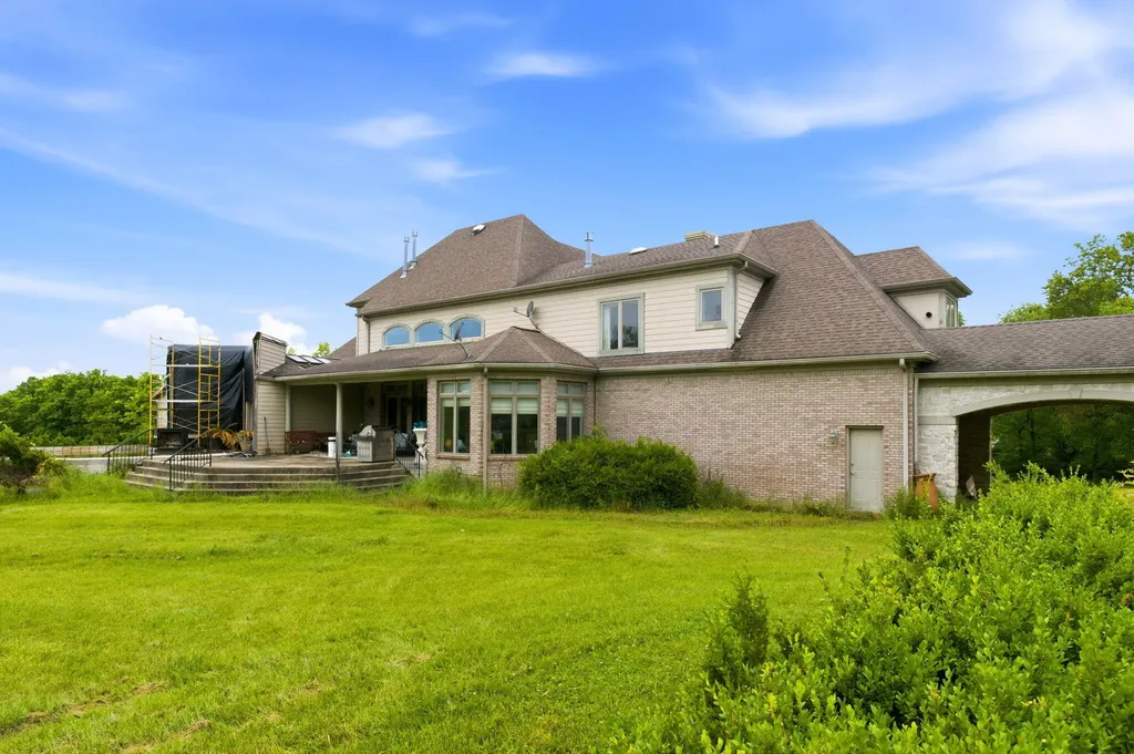 22 Timberwood Drive Simpsonville KY 40067