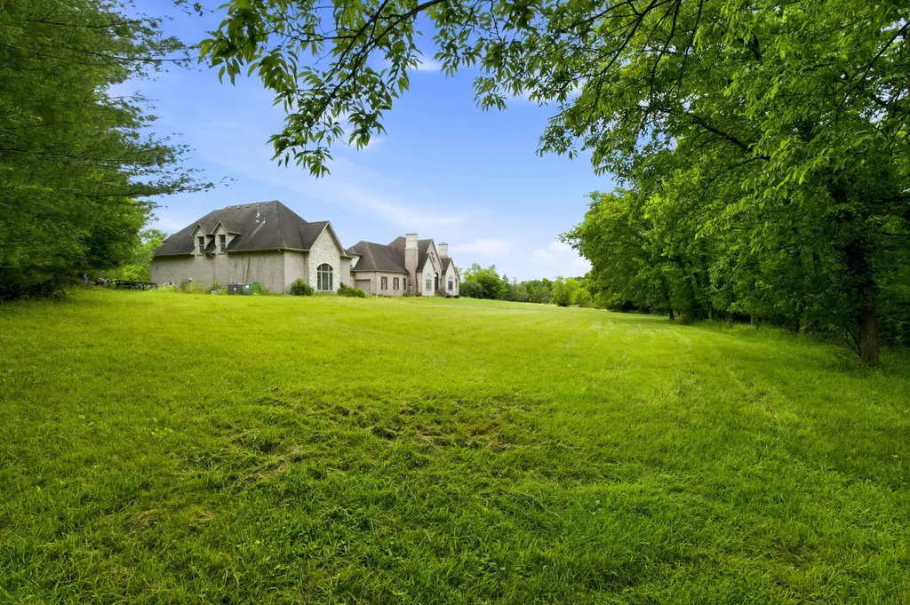 22 Timberwood Drive Simpsonville KY 40067