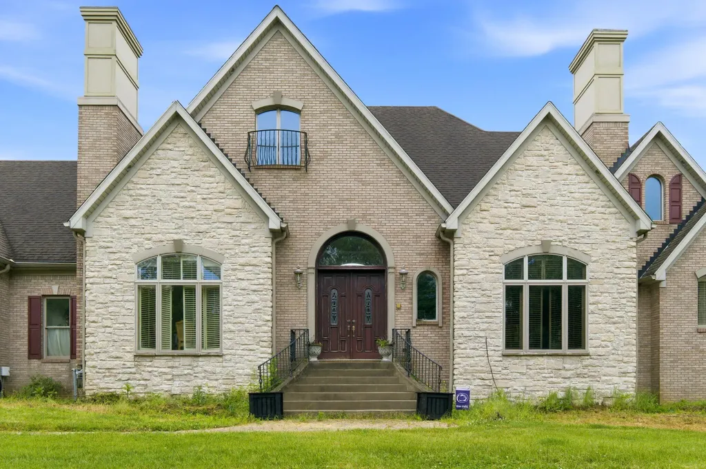 22 Timberwood Drive Simpsonville KY 40067