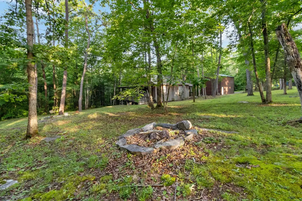 155 County Road Burnside KY 42519