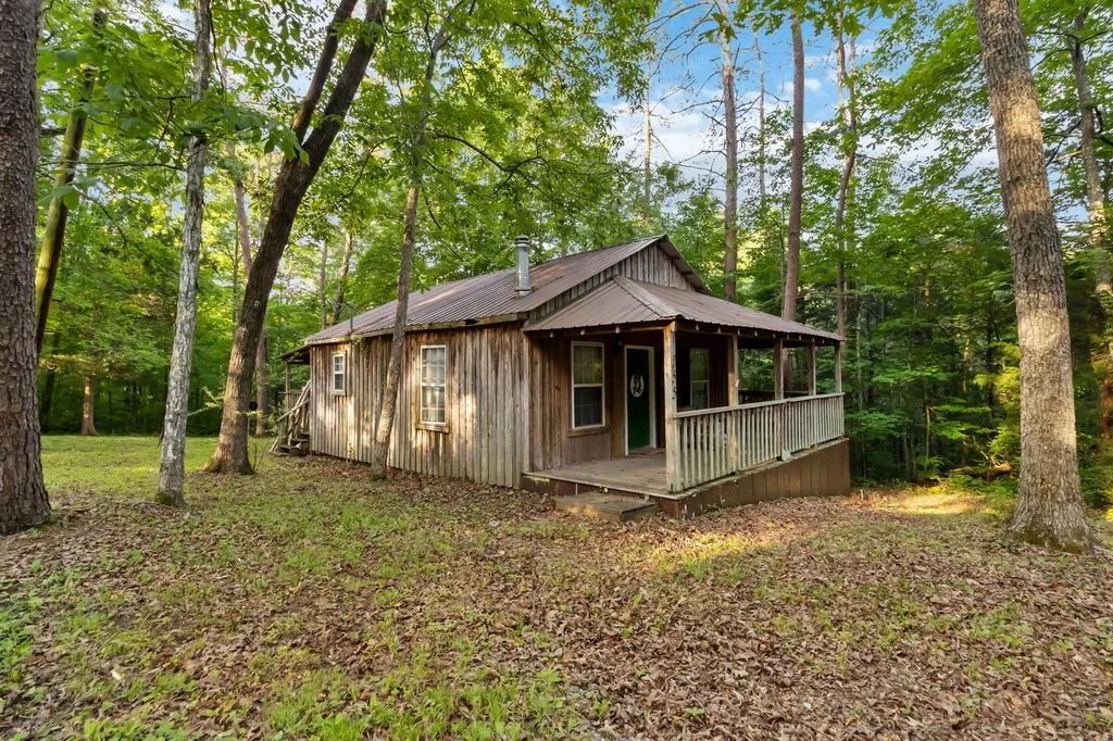 155 County Road Burnside KY 42519