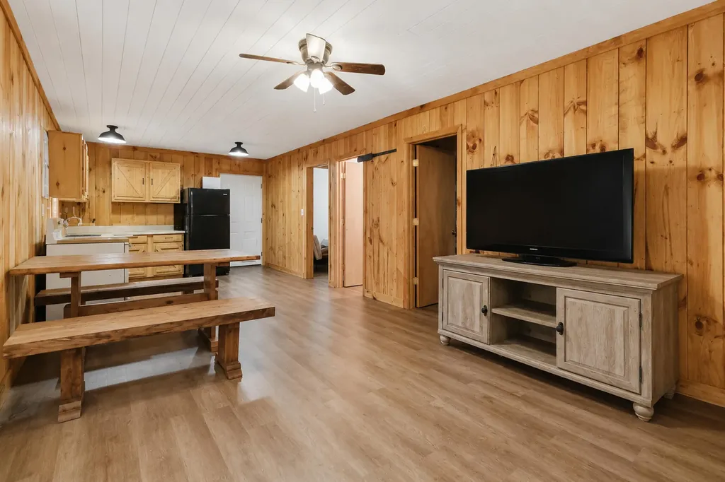 155 County Road Burnside KY 42519