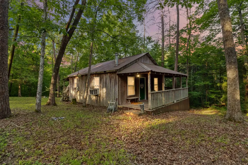 155 County Road Burnside KY 42519