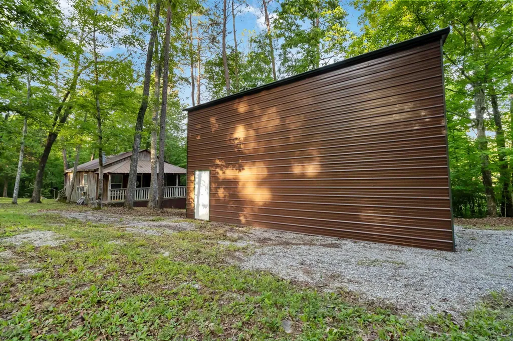 155 County Road Burnside KY 42519