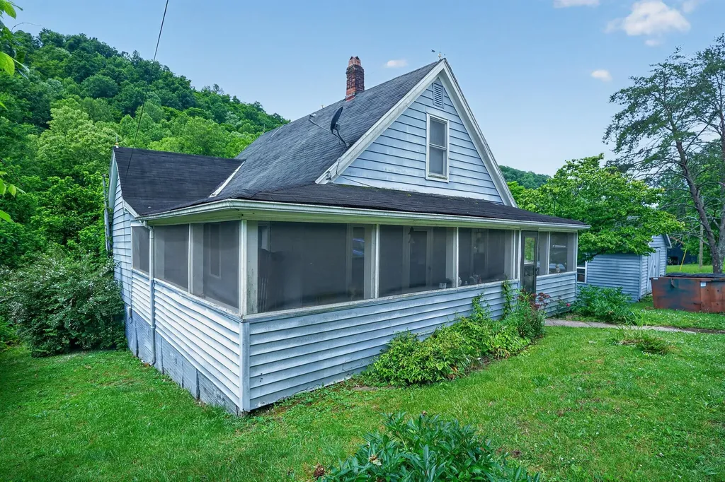 7583 Hawkins Branch Road Frenchburg KY 40322
