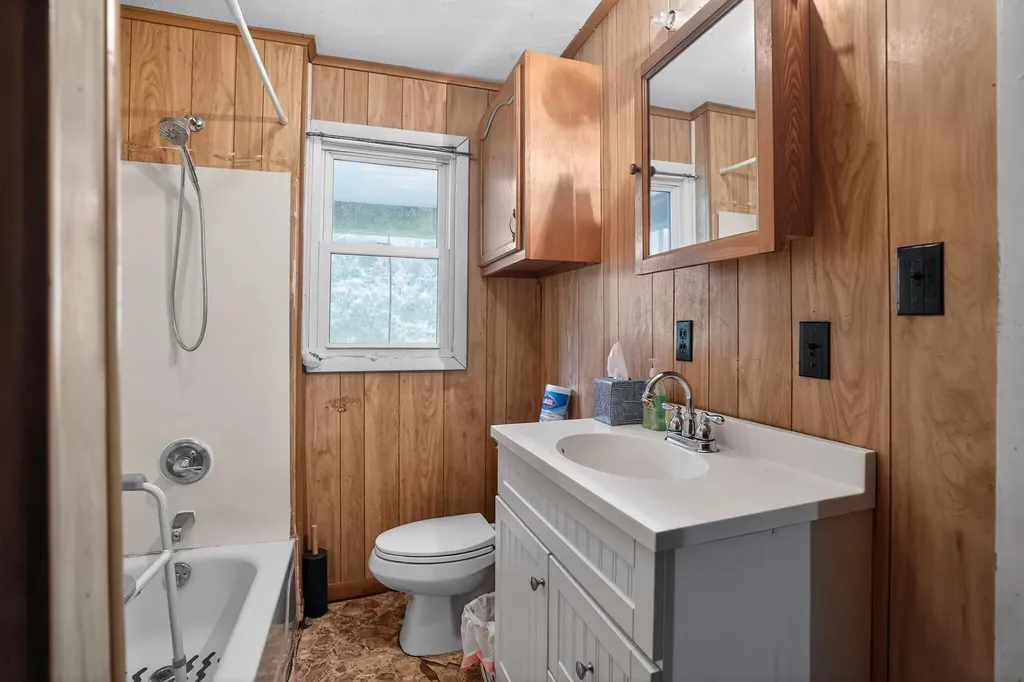 7583 Hawkins Branch Road Frenchburg KY 40322