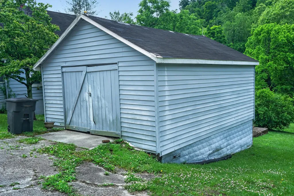 7583 Hawkins Branch Road Frenchburg KY 40322