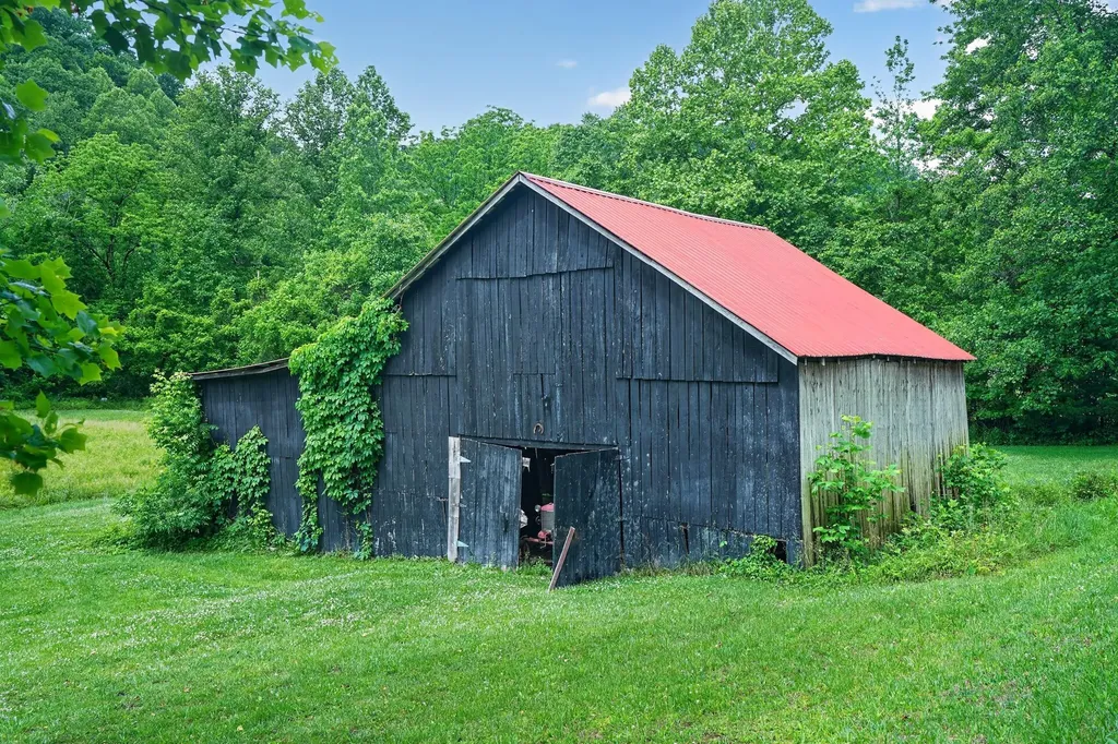 7583 Hawkins Branch Road Frenchburg KY 40322