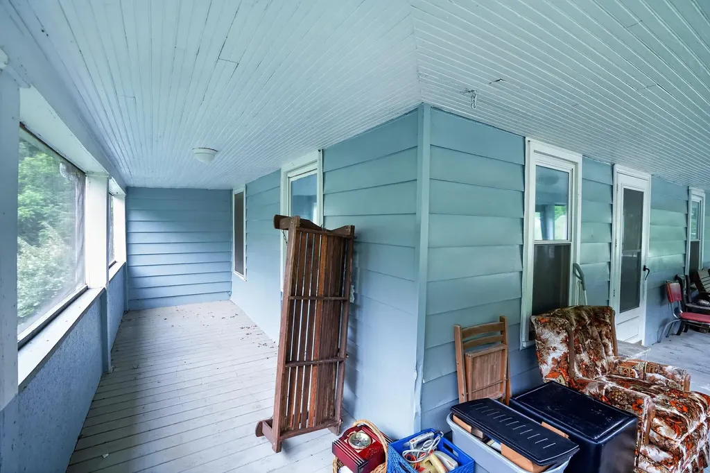 7583 Hawkins Branch Road Frenchburg KY 40322