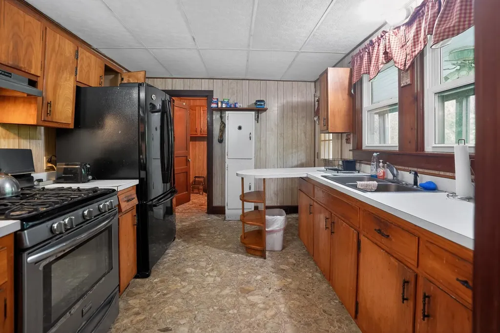 7583 Hawkins Branch Road Frenchburg KY 40322