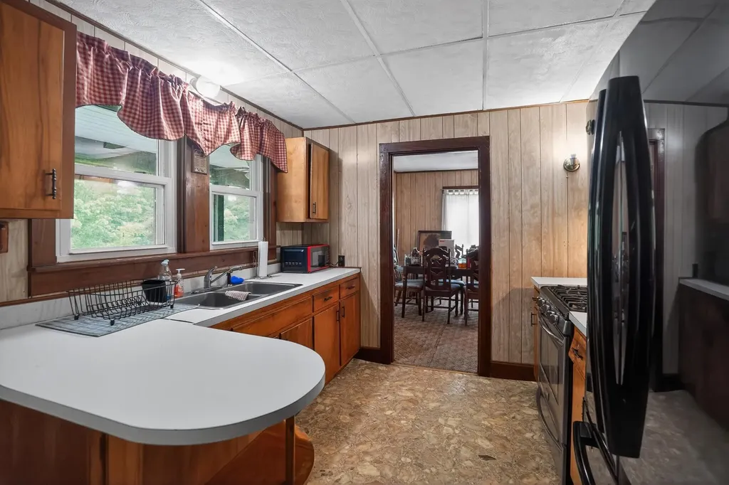 7583 Hawkins Branch Road Frenchburg KY 40322