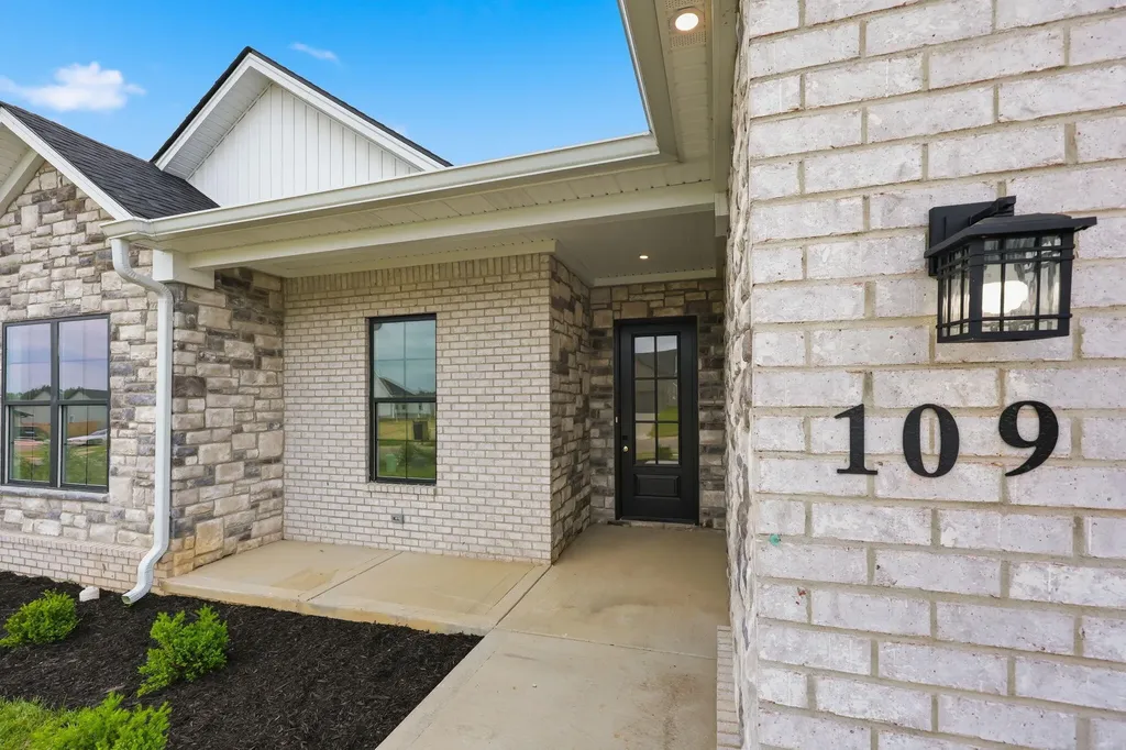 109 Patchen Drive Nicholasville KY 40356