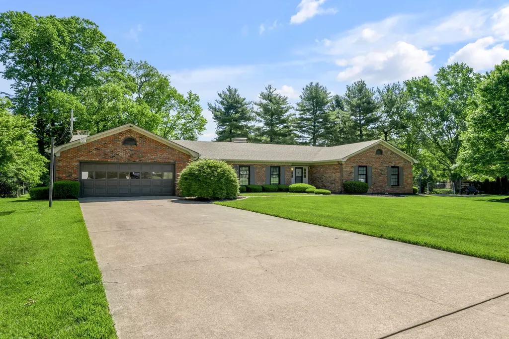 604 Autumn Lane Lexington KY 40502