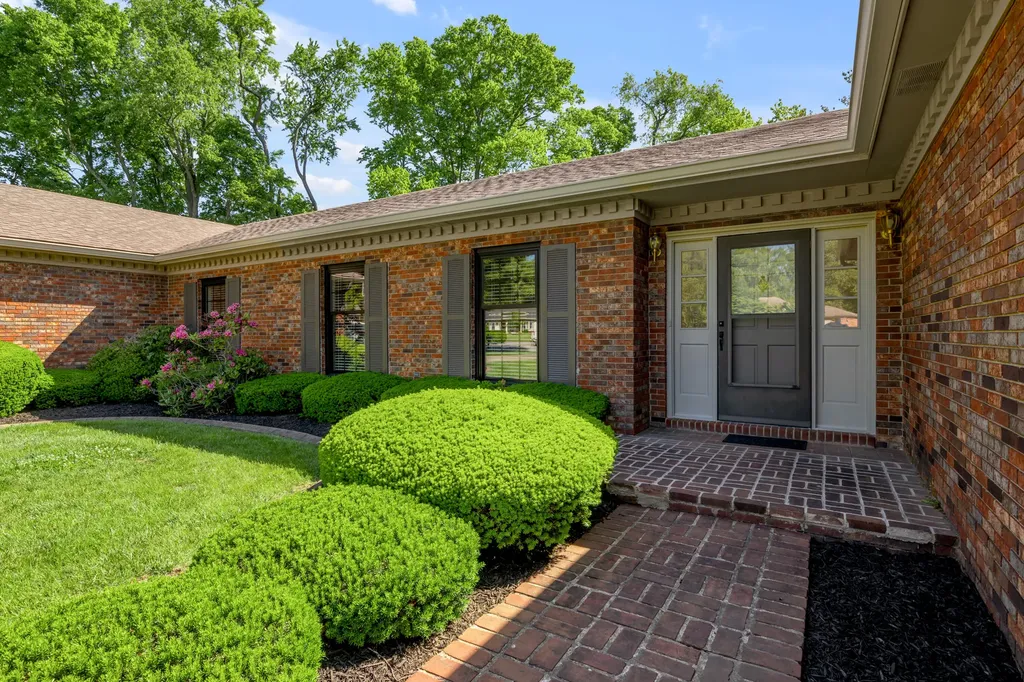 604 Autumn Lane Lexington KY 40502