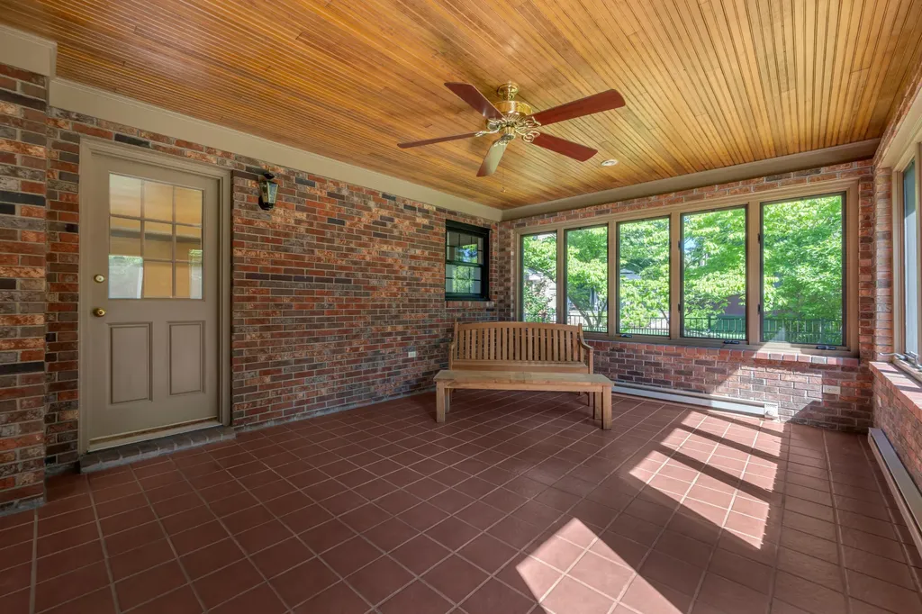 604 Autumn Lane Lexington KY 40502