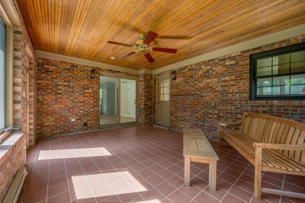 604 Autumn Lane Lexington KY 40502