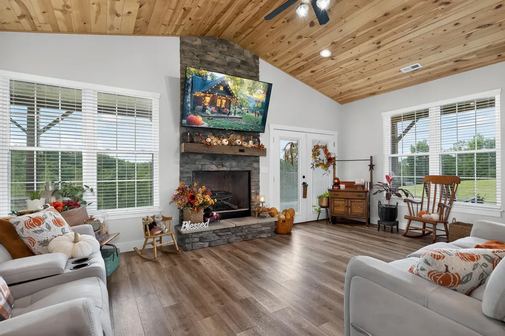 4290 Gardnersville Road Crittenden KY 41030