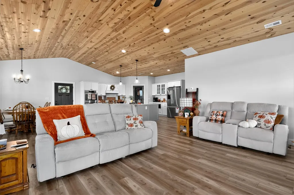 4290 Gardnersville Road Crittenden KY 41030