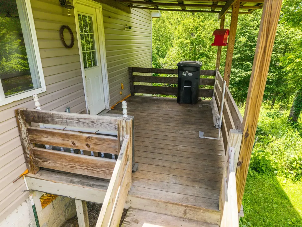 23 Ky-1609 Parkers Lake KY 42634