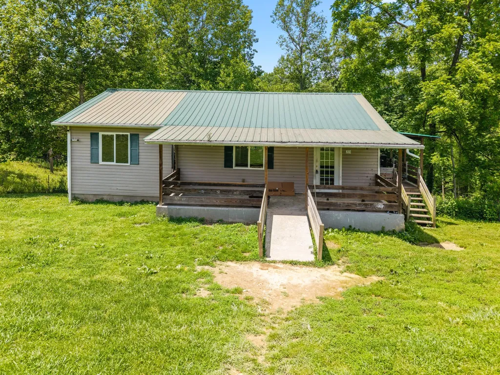 23 Ky-1609 Parkers Lake KY 42634