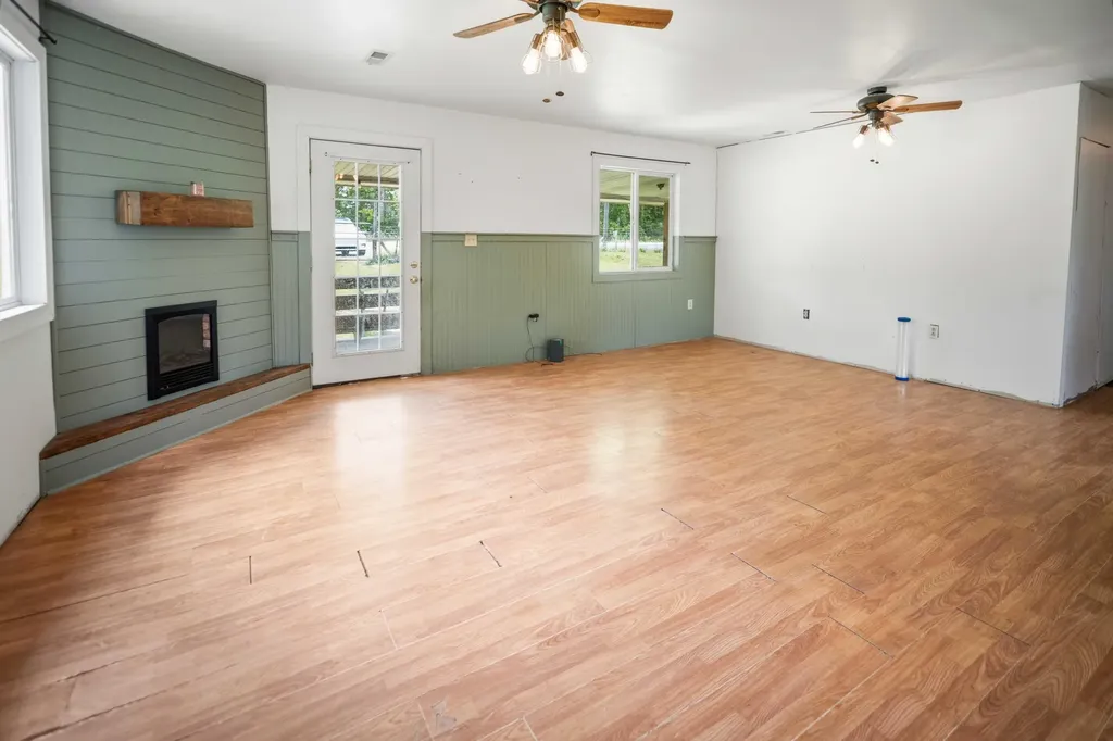 23 Ky-1609 Parkers Lake KY 42634