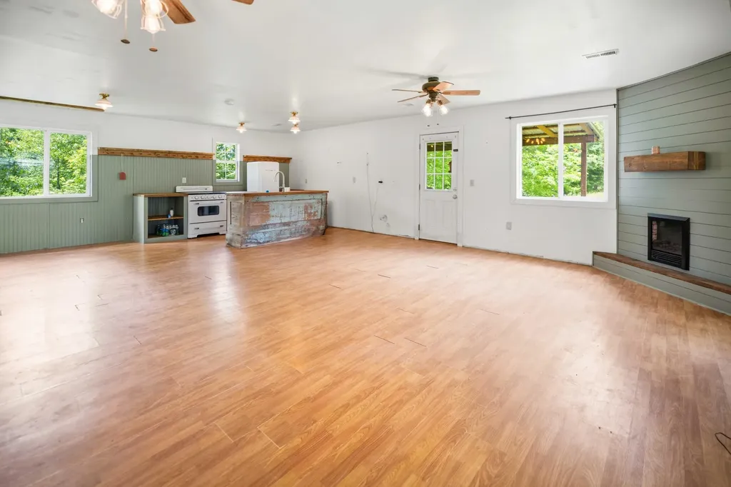 23 Ky-1609 Parkers Lake KY 42634