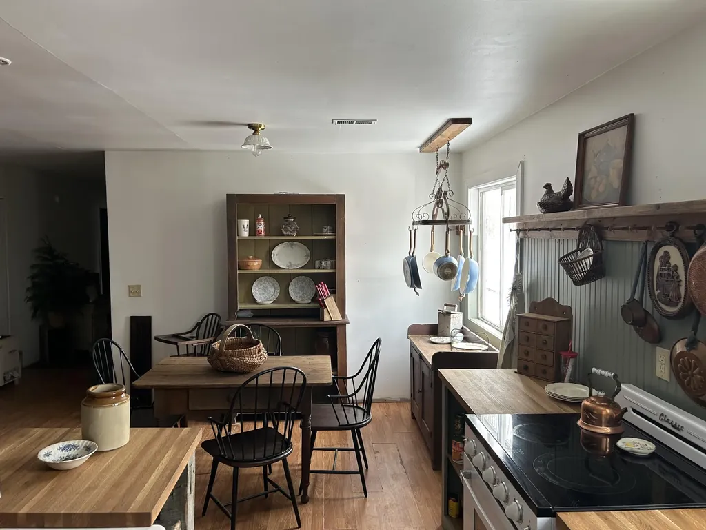 23 Ky-1609 Parkers Lake KY 42634