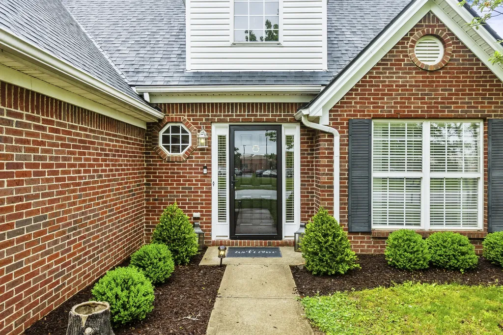 917 Jouett Creek Drive Lexington KY 40509