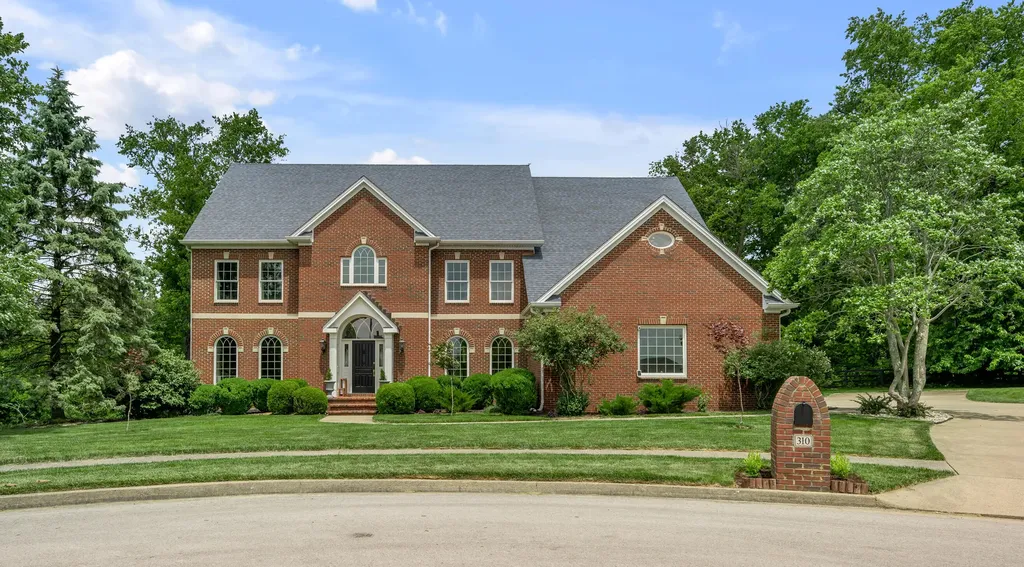 310 Ironwood Circle Paris KY 40361