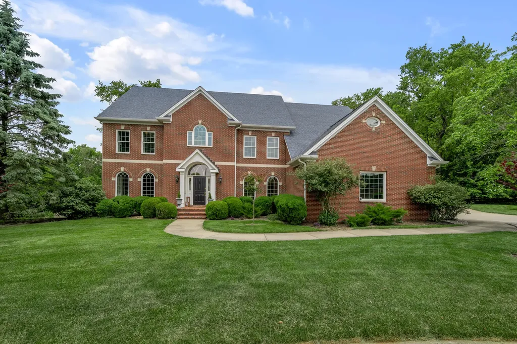 310 Ironwood Circle Paris KY 40361