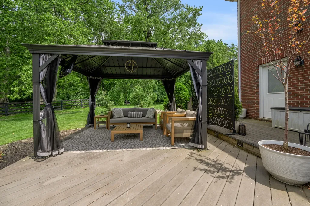310 Ironwood Circle Paris KY 40361