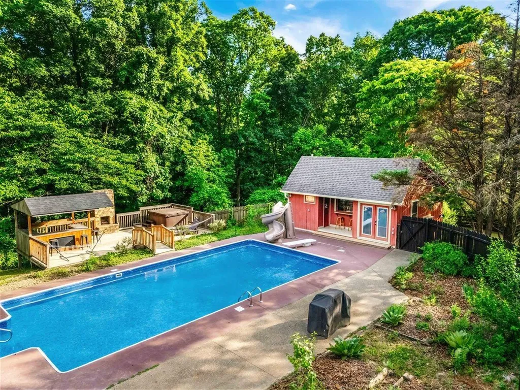 295 Buc Road Williamsburg KY 40769
