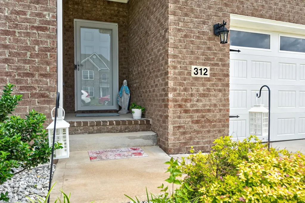 312 Fox Hollow Trail Nicholasville KY 40356