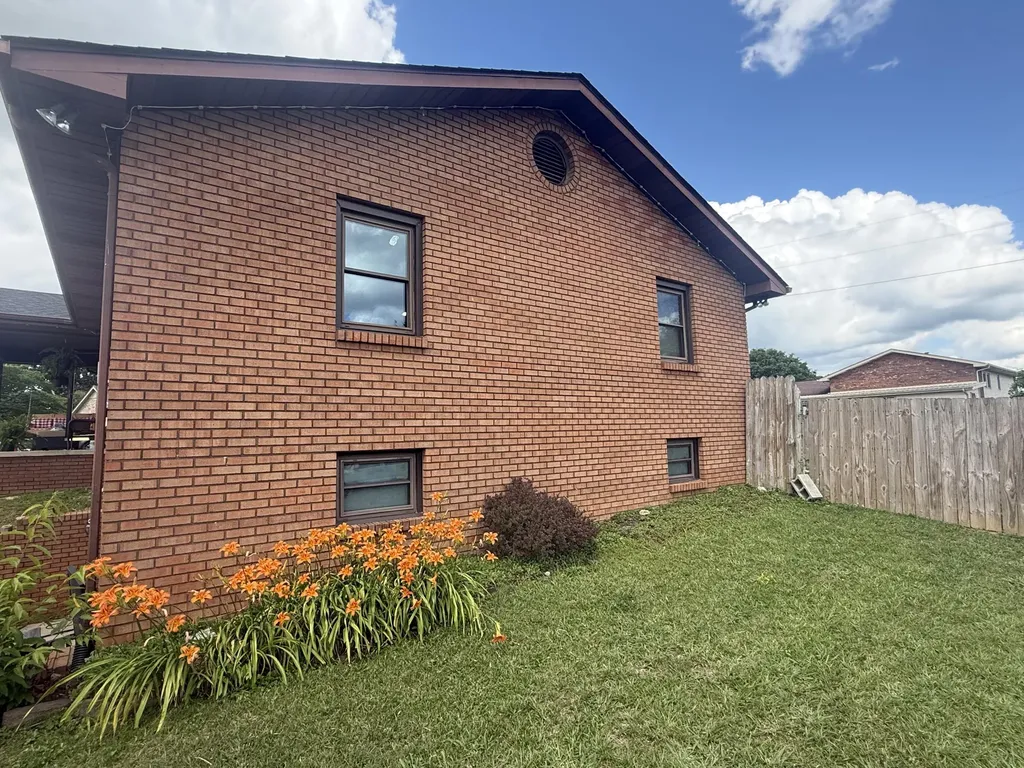 1018 Cardinal Drive Corbin KY 40701