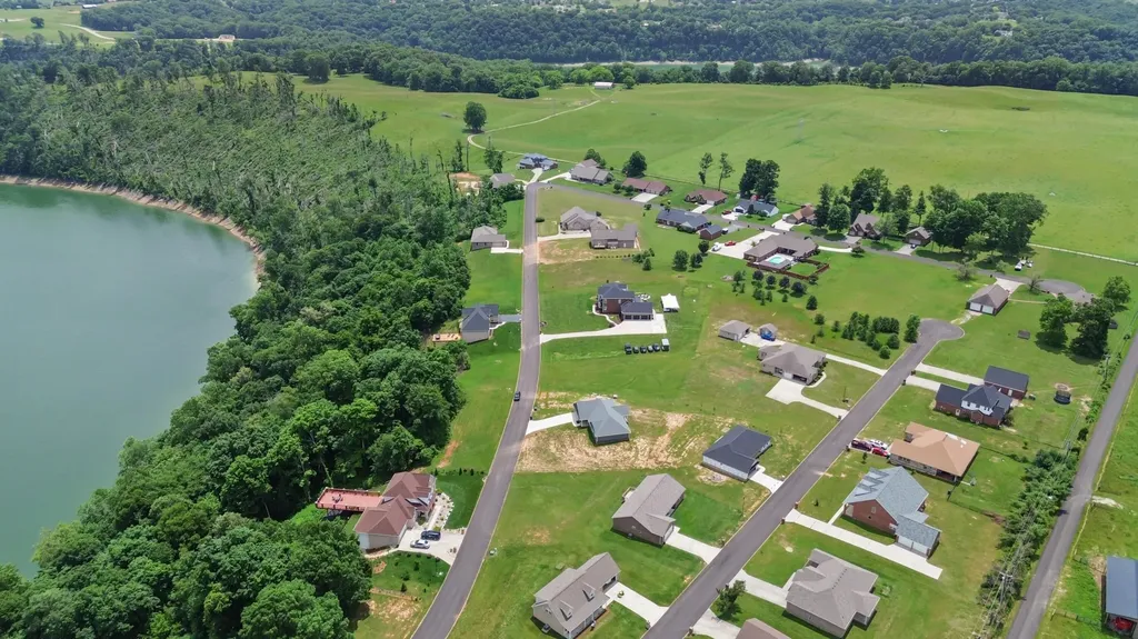 553 Knoll Lane Nancy KY 42544