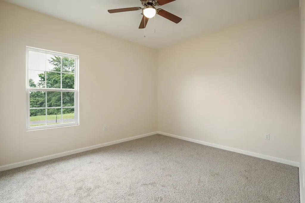 553 Knoll Lane Nancy KY 42544