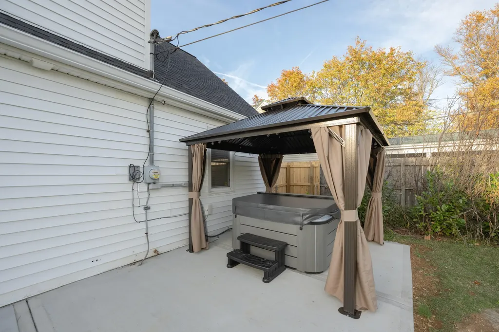 868 Henry Clay Boulevard Lexington KY 40505
