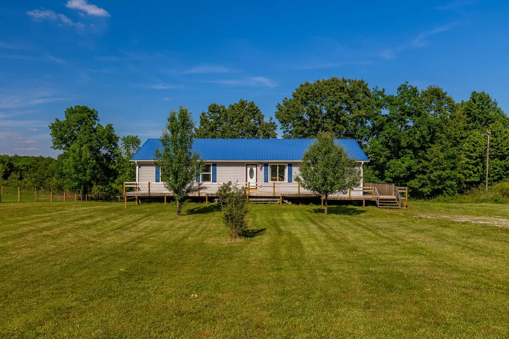 36 Manuel Road Stanford KY 40484