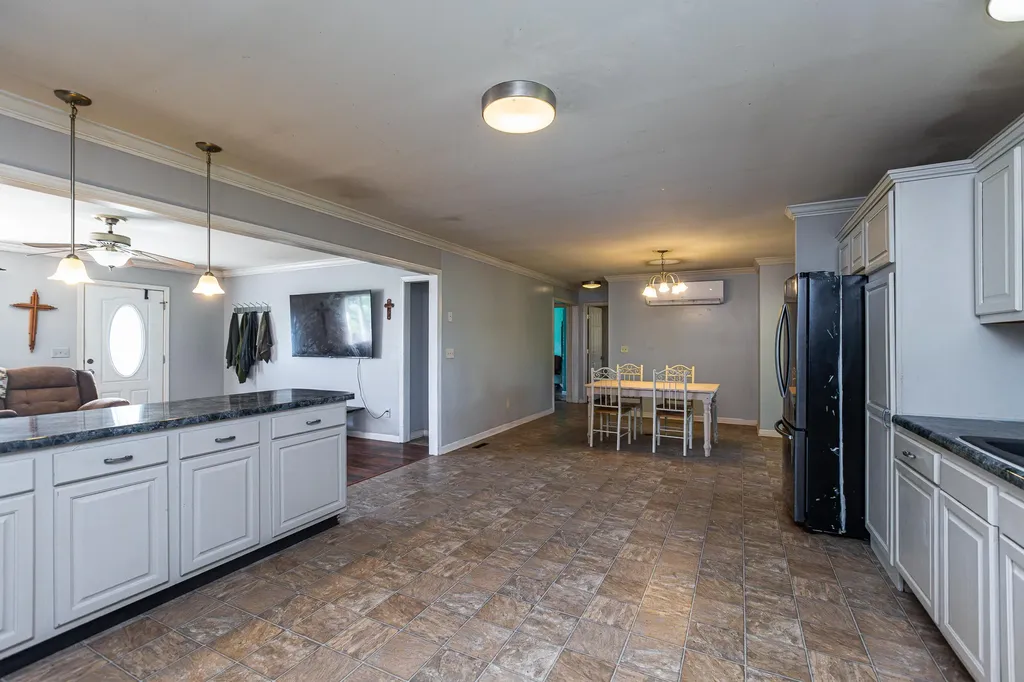 36 Manuel Road Stanford KY 40484
