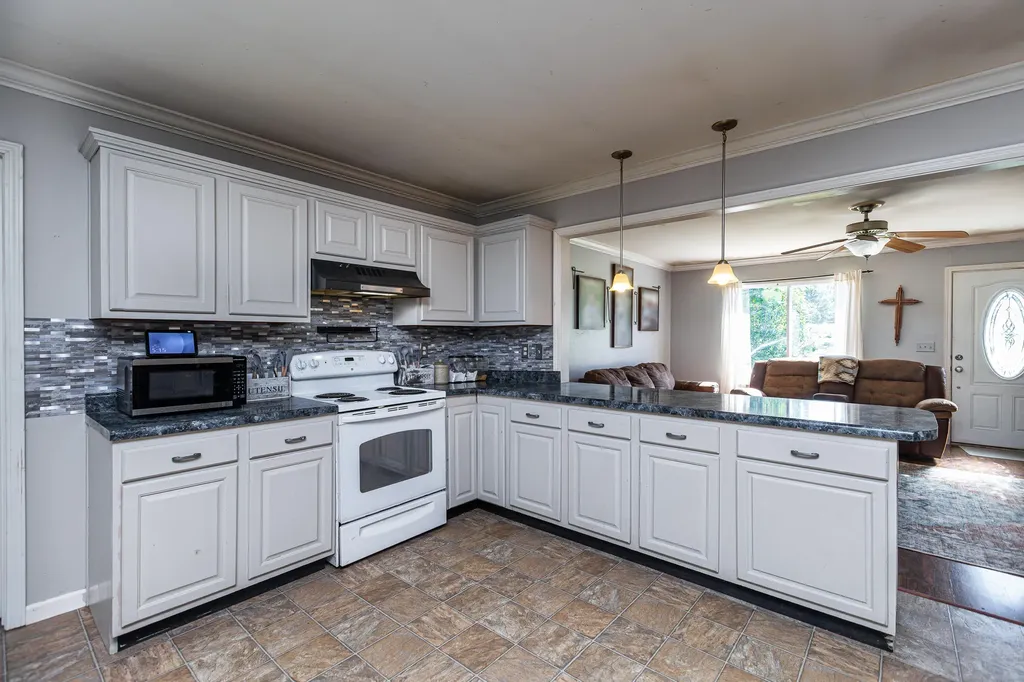 36 Manuel Road Stanford KY 40484