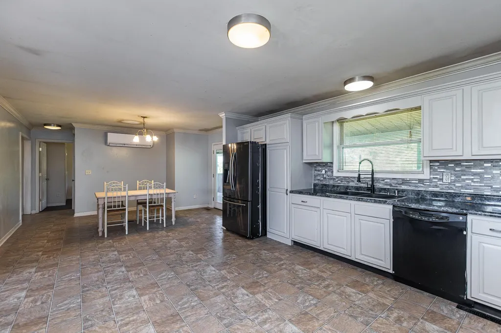 36 Manuel Road Stanford KY 40484