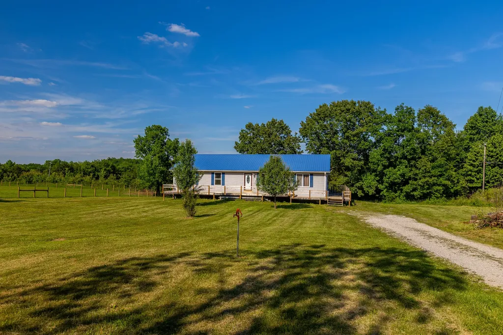 36 Manuel Road Stanford KY 40484