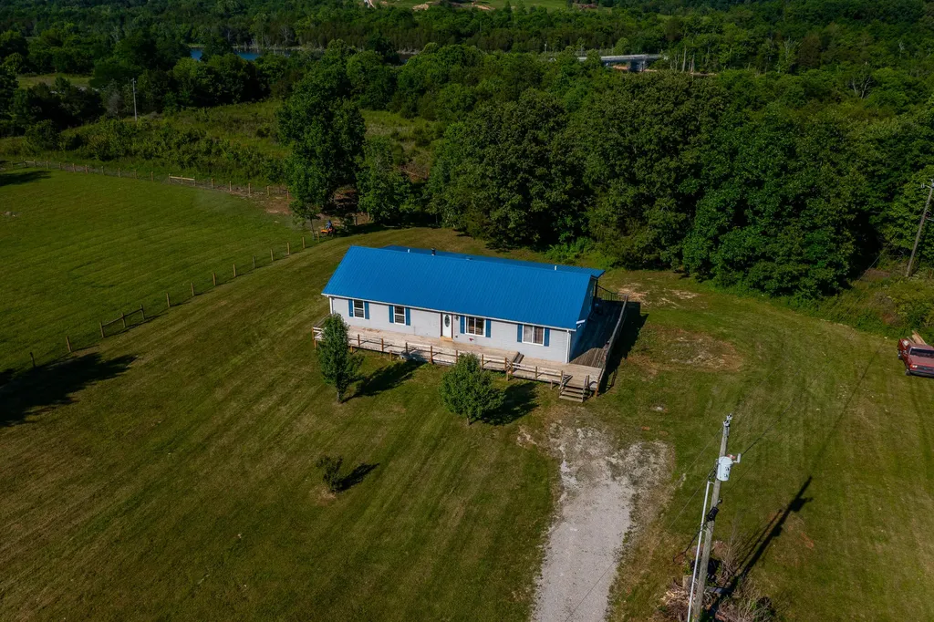 36 Manuel Road Stanford KY 40484