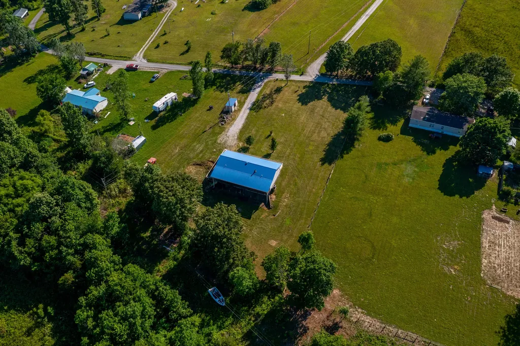 36 Manuel Road Stanford KY 40484