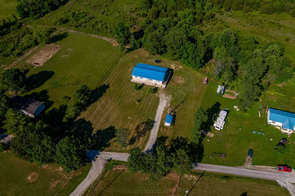 36 Manuel Road Stanford KY 40484